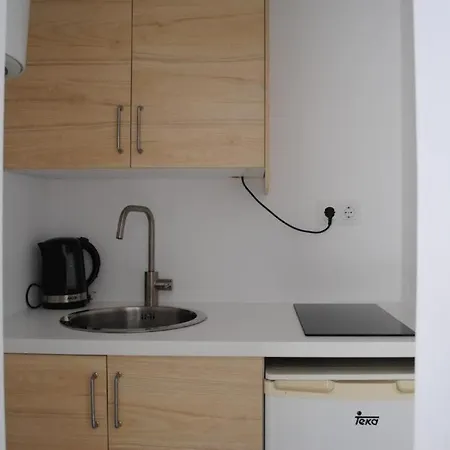Jacaranda Studios, Es Canar 산타 에우랄리아 데 리오