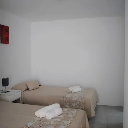 Jacaranda Studios, Es Canar